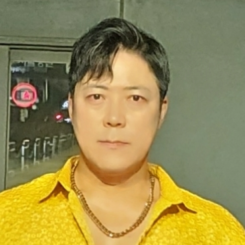 로건 프로필 사진